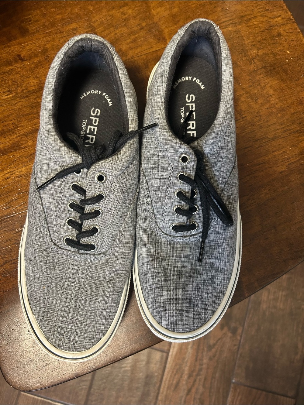 Sperry Men's Gray Canvas Low-Top Sneakers with Black Laces